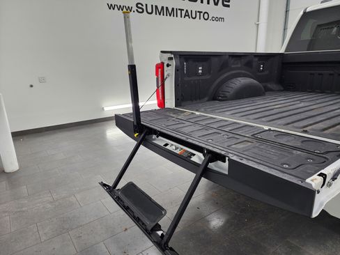 Used 2024 Ford F350 Lariat w/ Lariat Ultimate Package image 31