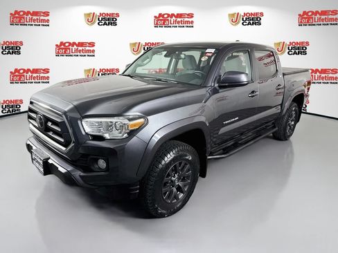 Certified 2021 Toyota Tacoma SR5 AWD/4WD image 13