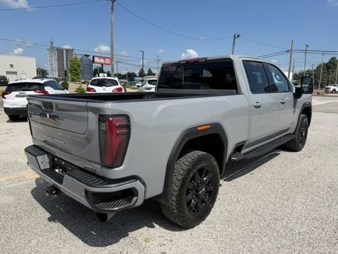 Used 2024 GMC Sierra 2500 AT4 w/ AT4 Premium Plus Package AWD/4WD image 5