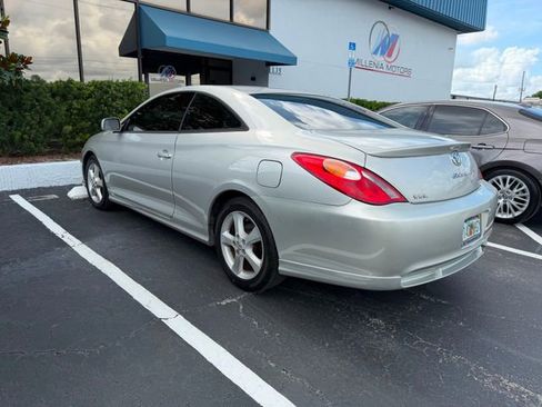 Used 2004 Toyota Solara SLE FWD image 2