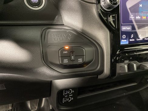New 2026 RAM 2500 Tradesman AWD/4WD image 26