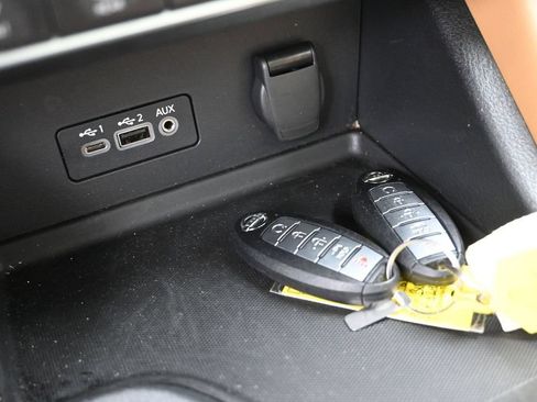 Used 2023 Nissan Sentra SV w/ SV Premium Package FWD image 13