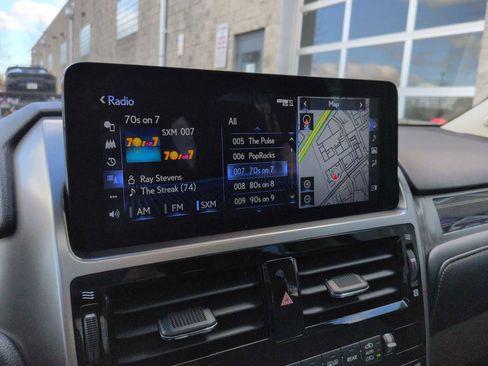 Used 2022 Lexus GX 460 Luxury w/ Sport Design Package image 31