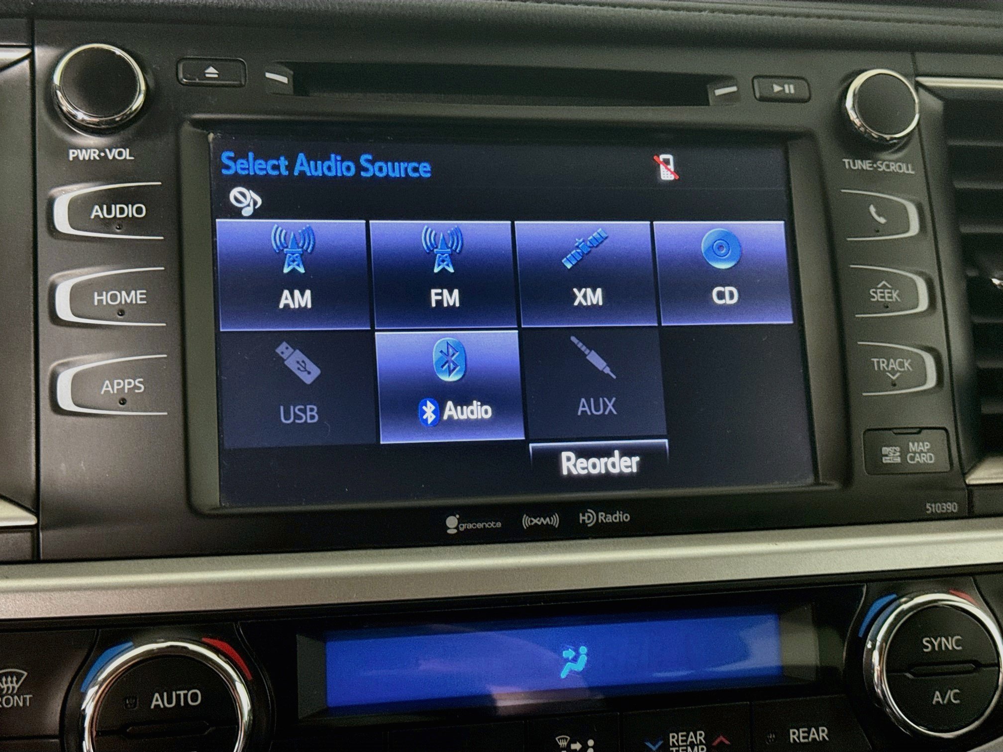 Certified 2019 Toyota Highlander XLE AWD/4WD image 15