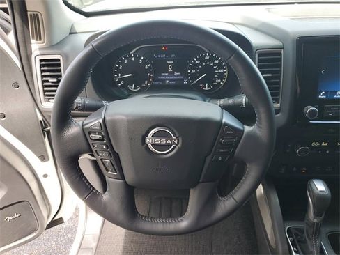 Certified 2024 Nissan Frontier SL w/ Technology Package image 15