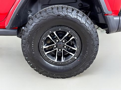 Used 2026 Jeep Wrangler Unlimited Rubicon AWD/4WD image 31