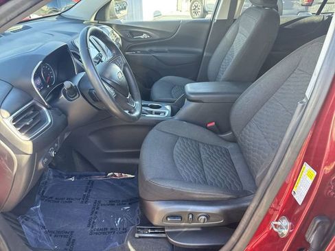 Used 2020 Chevrolet Equinox LT w/ Driver Convenience Package image 15