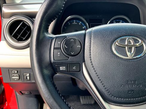 Used 2016 Toyota RAV4 XLE FWD image 24