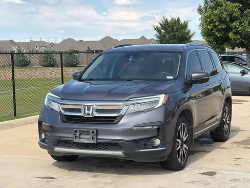 Used 2020 Honda Pilot Touring image 3