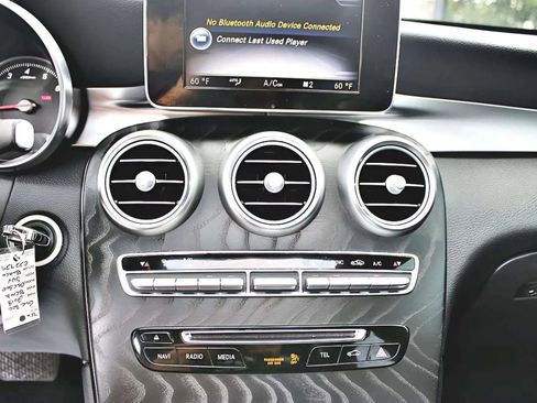 Used 2018 Mercedes-Benz GLC 300 4MATIC image 12