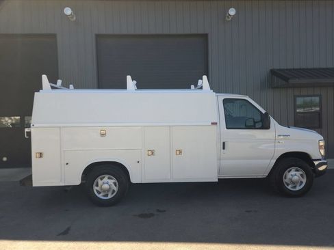 Used 2013 Ford E-350 and Econoline 350 Super Duty w/ PWR Locks & Windows Group RWD image 5