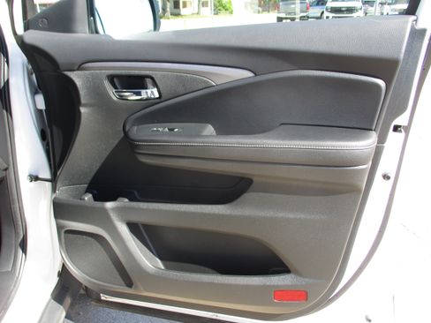 Used 2023 Honda Ridgeline RTL image 29