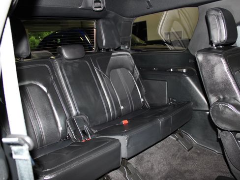 Used 2021 Ford Expedition Limited RWD image 44