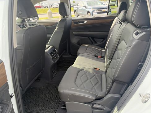 Used 2026 Volkswagen Atlas SE w/ Panoramic Sunroof Package AWD/4WD image 25