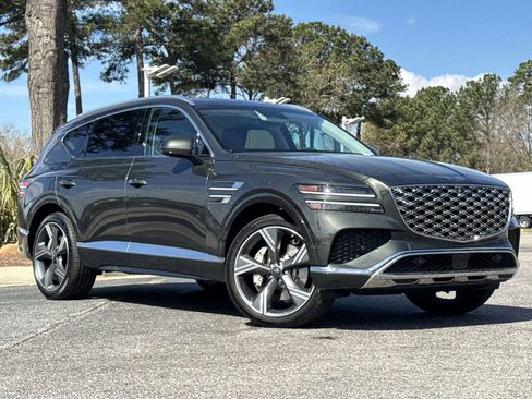 Used 2025 Genesis GV80 3.5T Prestige image 2