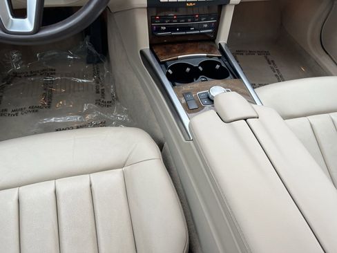 Used 2014 Mercedes-Benz E 350 4MATIC Sedan image 22