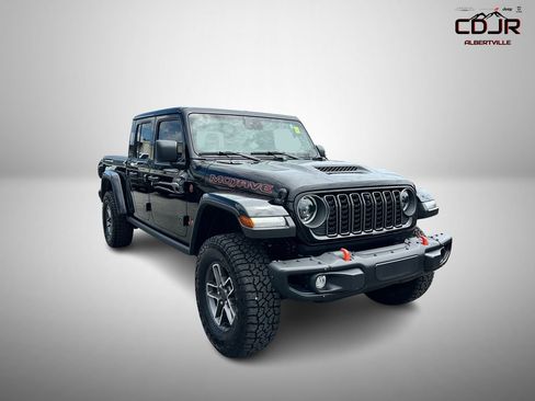 Used 2025 Jeep Gladiator Mojave AWD/4WD image 1