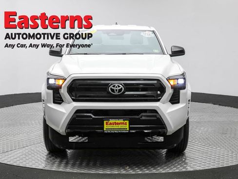 Used 2024 Toyota Tacoma SR image 2