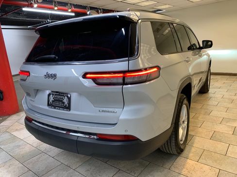 Used 2023 Jeep Grand Cherokee L Laredo AWD/4WD image 7