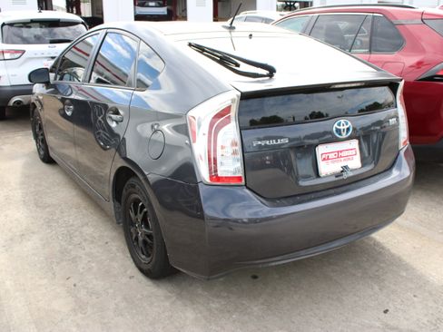 Used 2015 Toyota Prius Four FWD image 6