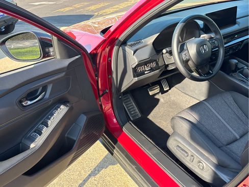 Certified 2025 Honda Accord Sport image 7