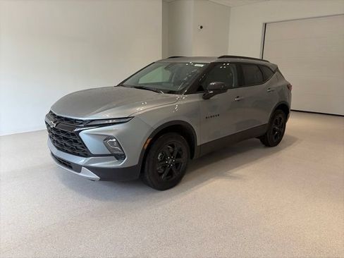 New 2026 Chevrolet Blazer LT w/ Convenience Package AWD/4WD image 3