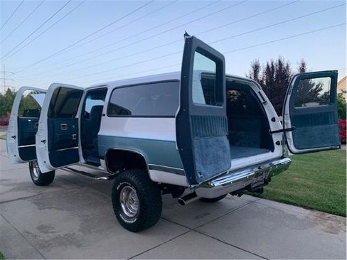 Used 1991 GMC Suburban 4WD image 31