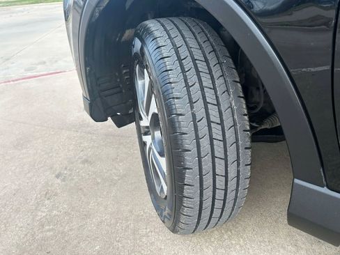 Used 2018 Toyota RAV4 LE image 29