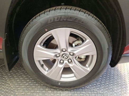 Used 2025 Toyota RAV4 LE AWD/4WD image 26