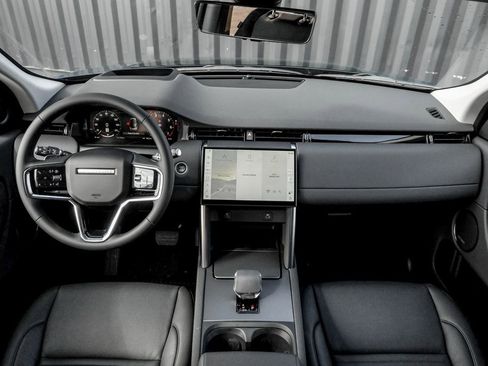 Used 2025 Land Rover Discovery Sport S image 20