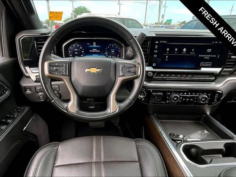 Used 2024 Chevrolet Silverado 3500 High Country w/ High Country Premium Package AWD/4WD image 11