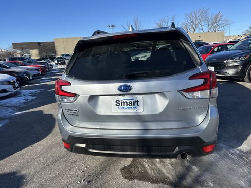 Used 2022 Subaru Forester Limited image 6