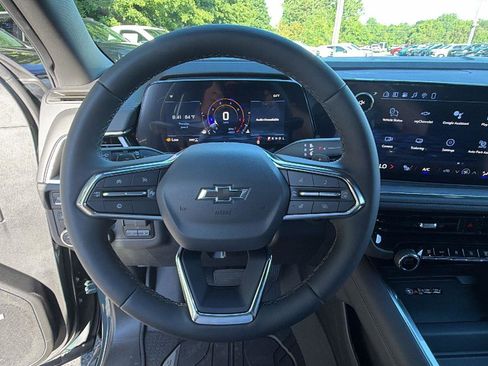 New 2026 Chevrolet Suburban Z71 w/ Z71 Off-Road Package AWD/4WD image 25