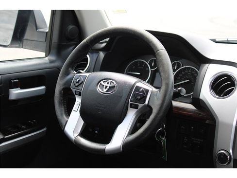 Used 2016 Toyota Tundra Limited w/ Limited Premium Package AWD/4WD image 16