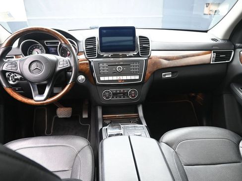 Used 2017 Mercedes-Benz GLS 450 4MATIC image 9