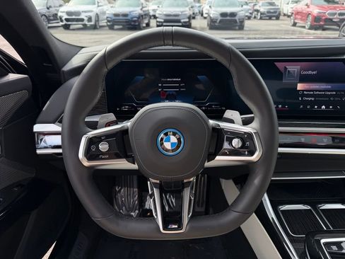 Used 2025 BMW 750e xDrive AWD/4WD image 14