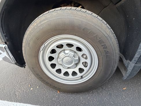 Used 2022 GMC Sierra 1500 Pro w/ Convenience Package image 6