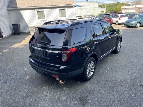 Used 2014 Ford Explorer XLT w/ Equipment Group 202A AWD/4WD image 6