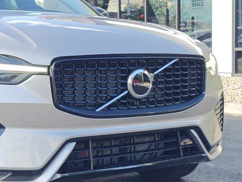 Used 2025 Volvo XC60 B5 Core image 31