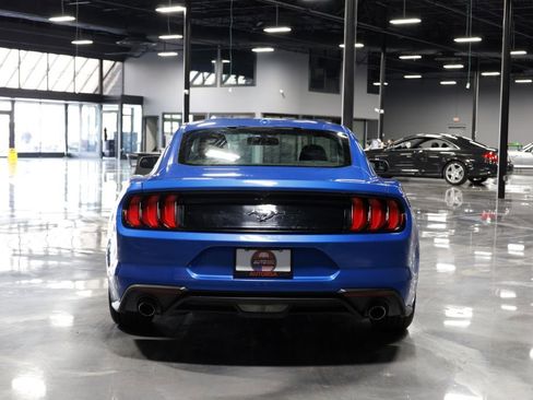 Used 2019 Ford Mustang Coupe RWD image 6
