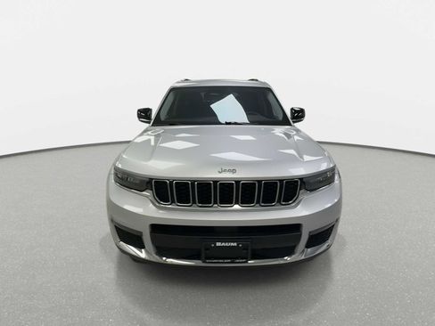 Used 2023 Jeep Grand Cherokee L Limited AWD/4WD image 3