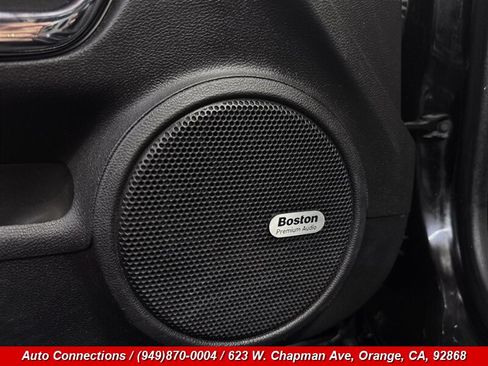 Used 2011 Chevrolet Camaro LT w/ LPO, Ground Effects Package RWD image 21