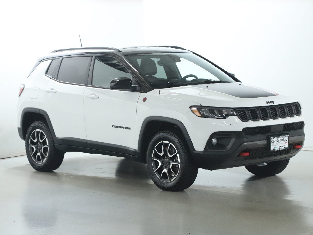 Used 2025 Jeep Compass Trailhawk AWD/4WD image 9