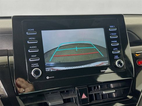 Used 2024 Toyota Camry SE image 10