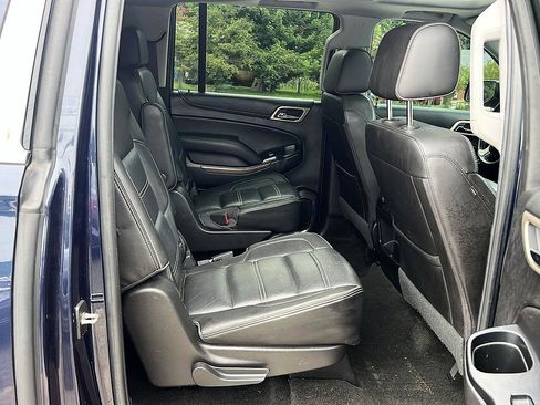 Used 2018 GMC Yukon XL Denali w/ Denali Ultimate Package AWD/4WD image 32