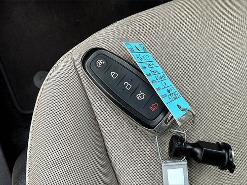 Used 2019 Ford Escape SE image 11