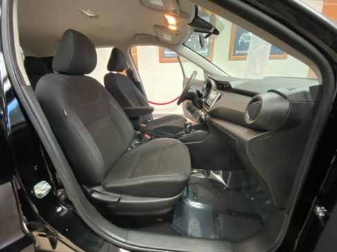 Used 2022 Nissan Kicks S FWD image 14