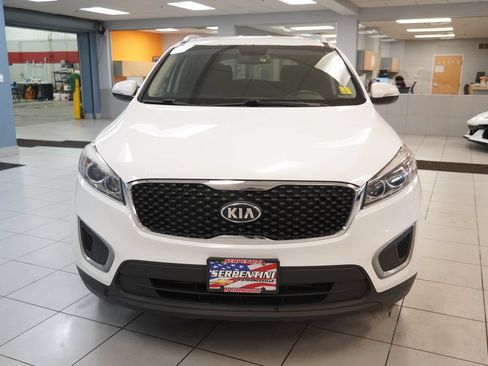Used 2016 Kia Sorento FWD w/ LX Convenience Package image 12