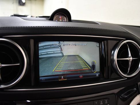 Used 2019 Mercedes-Benz SL 550 image 16