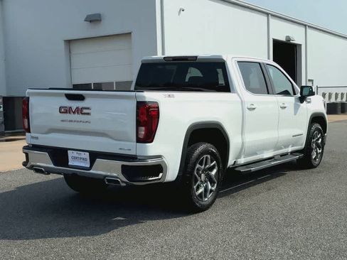 Used 2026 GMC Sierra 1500 SLE w/ X31 Off-Road Package AWD/4WD image 8